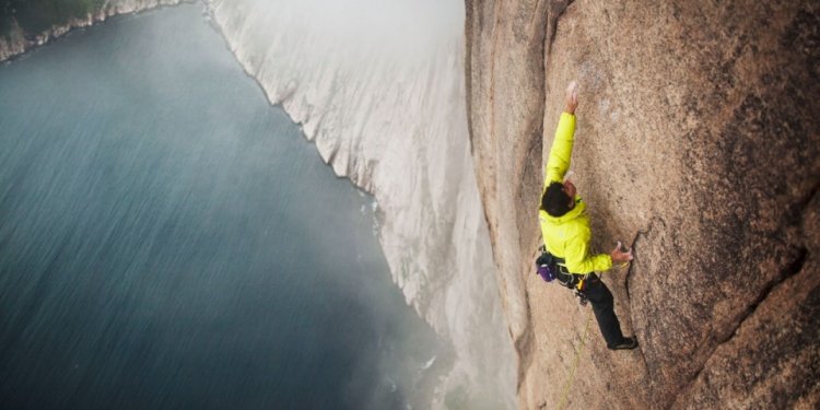 Alex Honnold climbs in Devil s