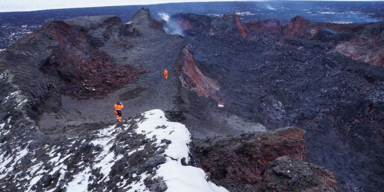 Geologists Climb Into Iceland