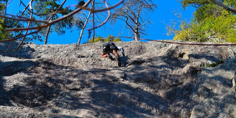 OA Great Falls Rock Climbing Emily Busch FALL 2016