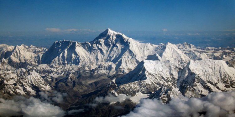 Climbing Mount Everest Facts