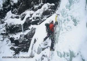 ice climbing,climbing,winter climbing,iceland,bergmenn,icelandic mountain guides,