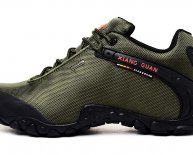 Mountain climbing shoes